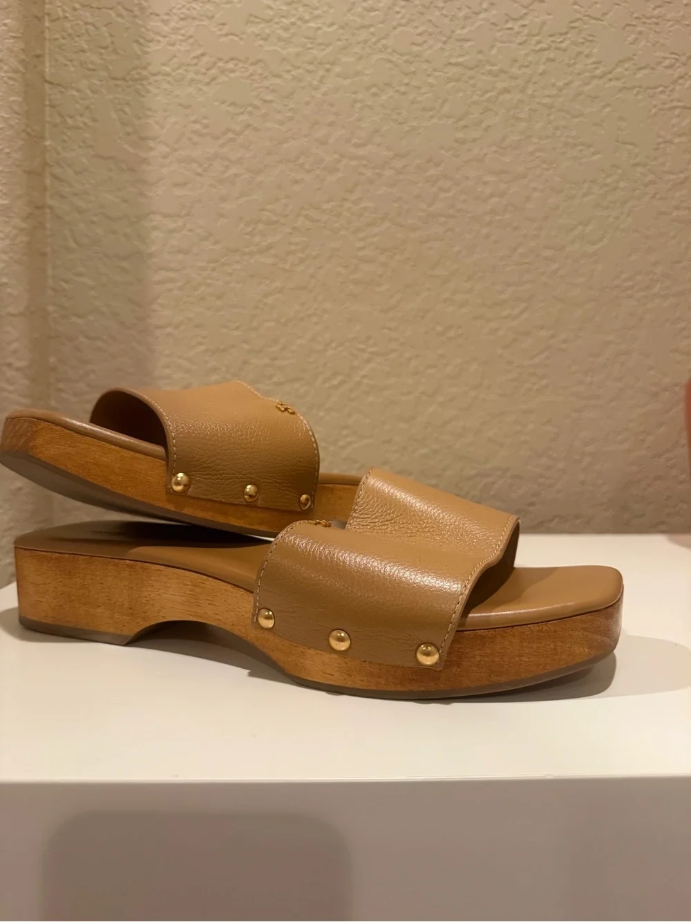New Tory Burch Cognac Leather Wide Strap Platform  Sandals